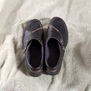 Clarks Women's Black Leather Loafers